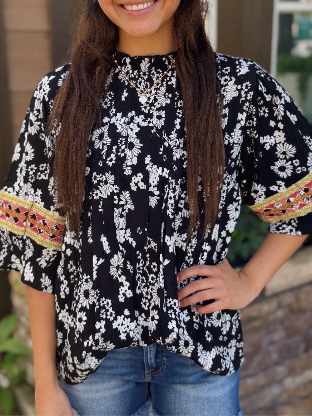 THML Black White Floral Embroidered Sleeve Boho Blouse Top Size Small NWT/NWOT - Picture 8 of 9